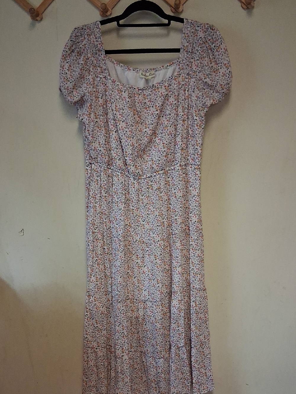Floral Puff-Sleeve Maxi Dress in Off-white, Purple, Yellow & Pink